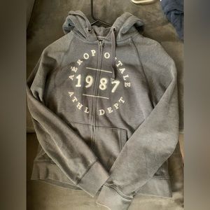 Aeropostale zipped hoodie gray